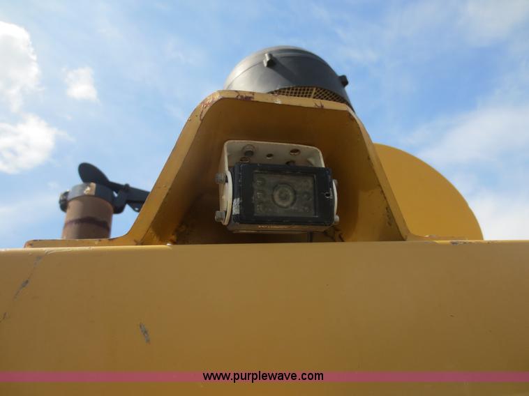 image for item D5843 1979 Caterpillar D8K with IronWolf 1040HD Crusher