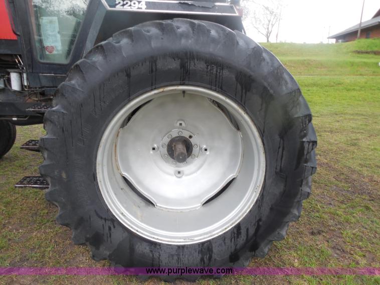 image for item D5844 1984 Case 2294 tractor