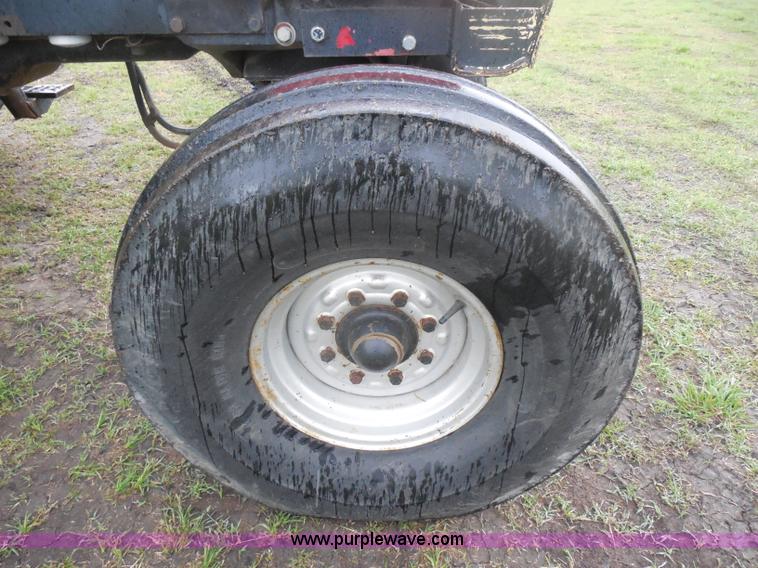 image for item D5844 1984 Case 2294 tractor