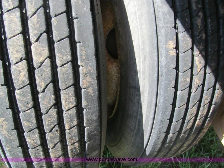 image for item E7539 1995 Fontaine 48' spread axle trailer