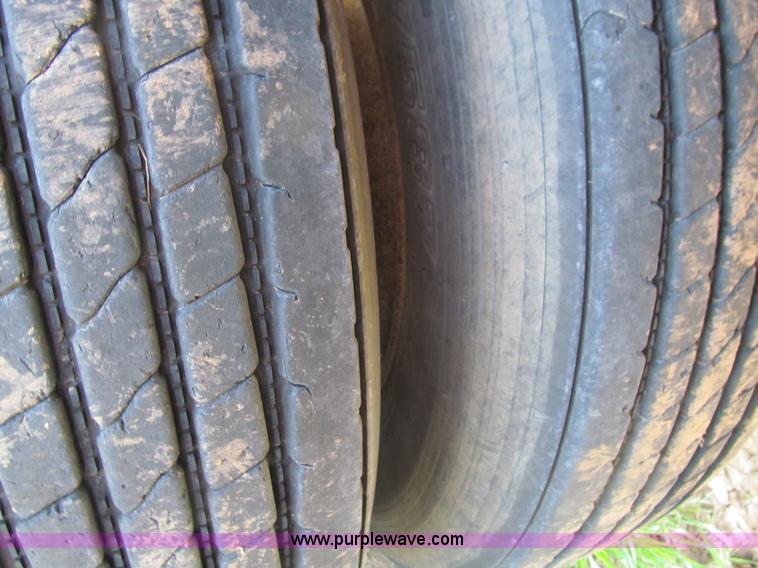 image for item E7539 1995 Fontaine 48' spread axle trailer