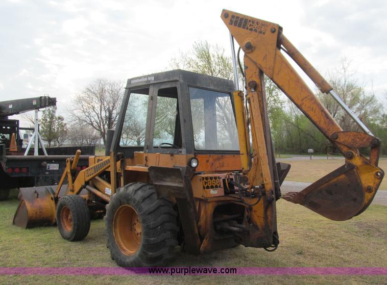 image for item E7540 1975 Case 580B Construction King backhoe
