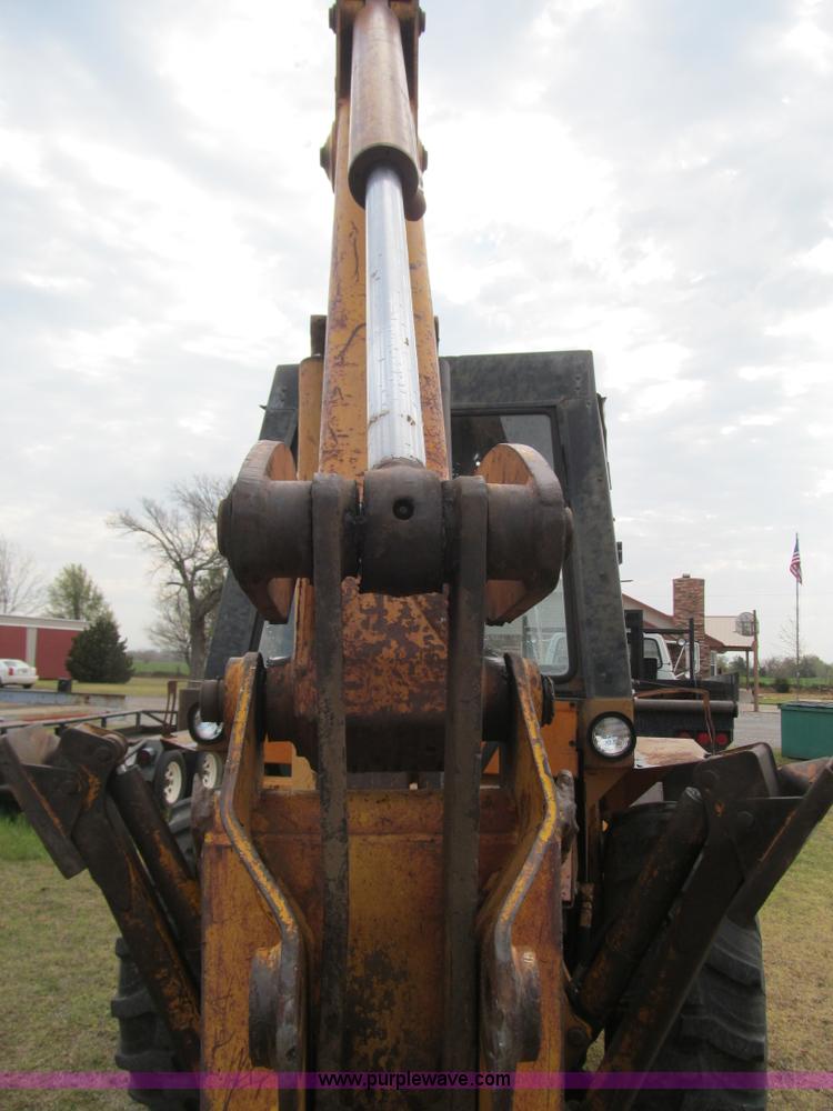 image for item E7540 1975 Case 580B Construction King backhoe