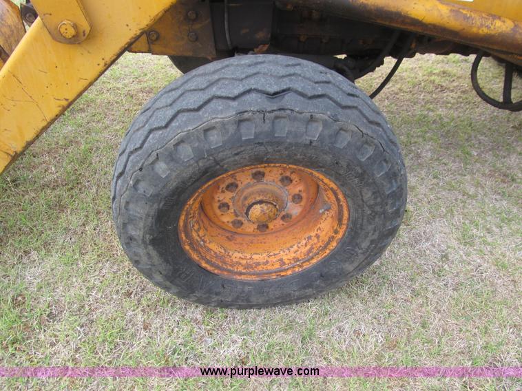 image for item E7540 1975 Case 580B Construction King backhoe