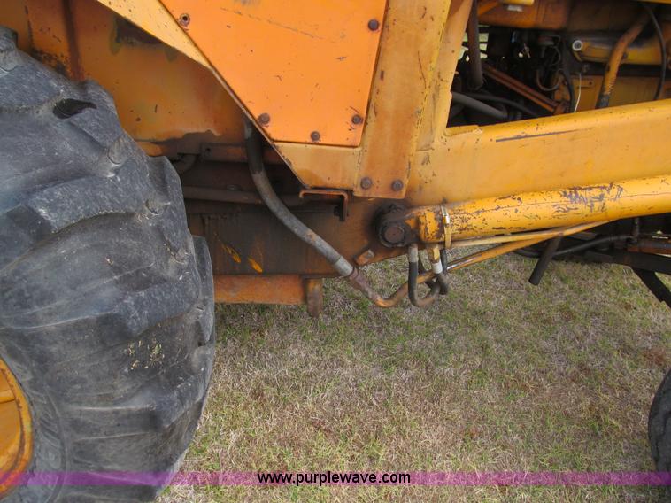 image for item E7540 1975 Case 580B Construction King backhoe