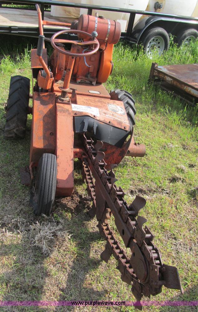 image for item E7544 Ditch Witch M4 trencher
