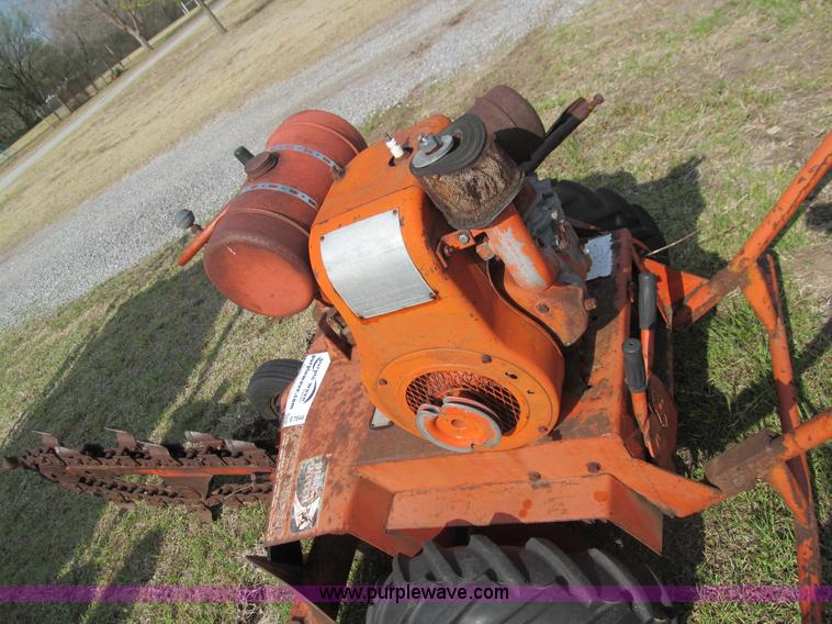 image for item E7544 Ditch Witch M4 trencher