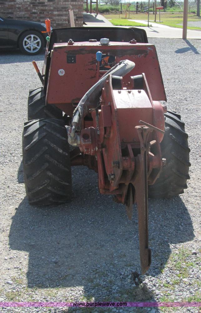 image for item E7546 Ditch Witch 400SXD trencher and vibratory plow