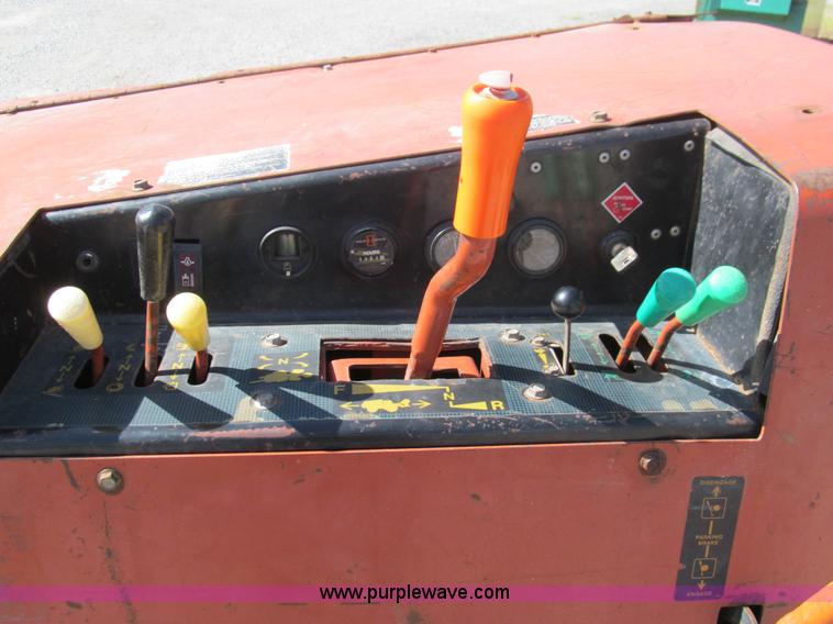 image for item E7546 Ditch Witch 400SXD trencher and vibratory plow