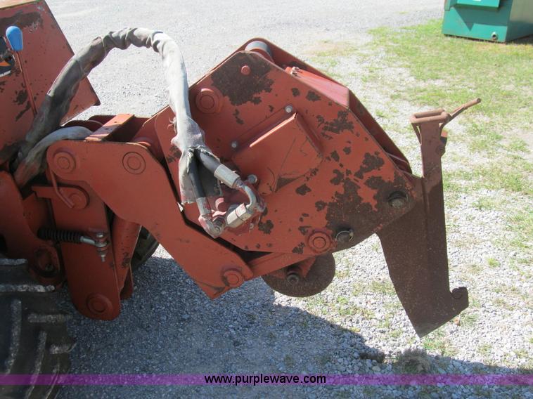 image for item E7546 Ditch Witch 400SXD trencher and vibratory plow