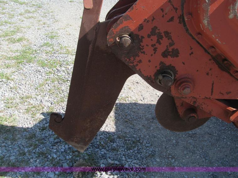 image for item E7546 Ditch Witch 400SXD trencher and vibratory plow