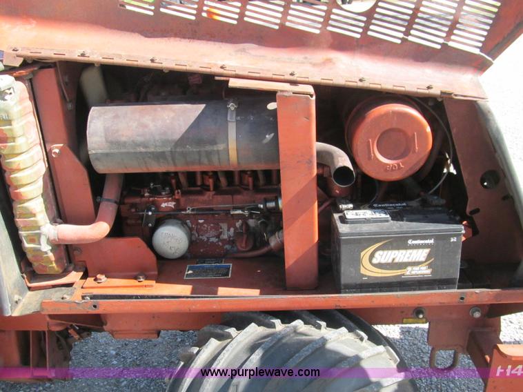 image for item E7546 Ditch Witch 400SXD trencher and vibratory plow