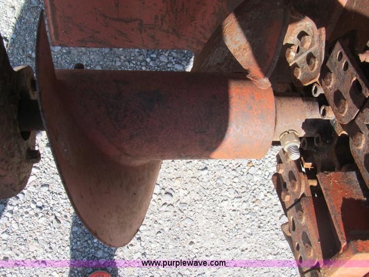 image for item E7546 Ditch Witch 400SXD trencher and vibratory plow