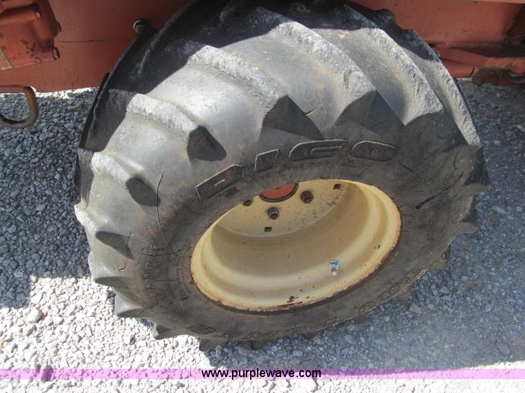 image for item E7546 Ditch Witch 400SXD trencher and vibratory plow