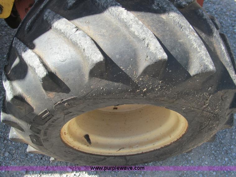 image for item E7546 Ditch Witch 400SXD trencher and vibratory plow