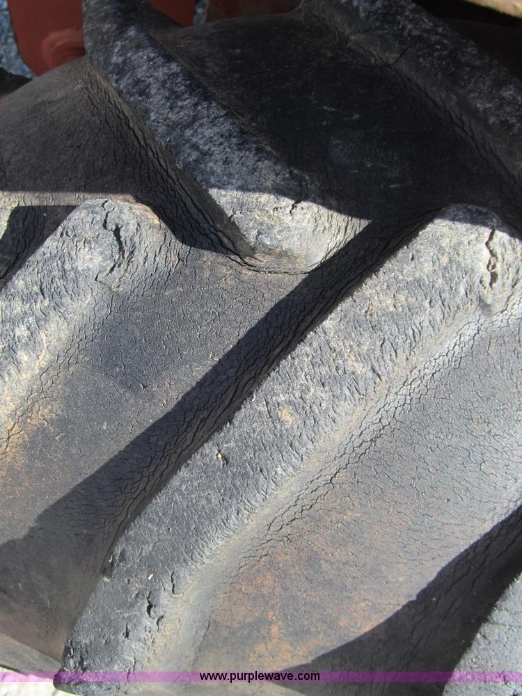 image for item E7546 Ditch Witch 400SXD trencher and vibratory plow