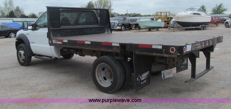 image for item E7550 2006 Ford F450 XL utility truck