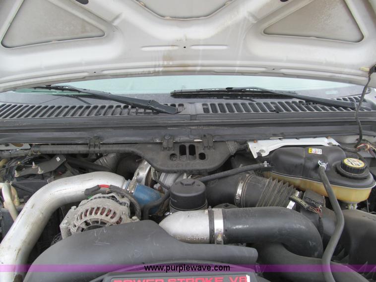 image for item E7550 2006 Ford F450 XL utility truck