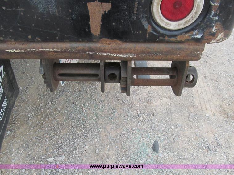 image for item E7550 2006 Ford F450 XL utility truck