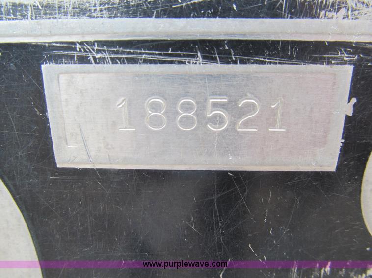 image for item E7550 2006 Ford F450 XL utility truck