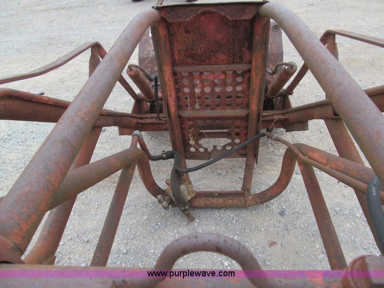 image for item E7552 Dearborn 19-42 tractor loader