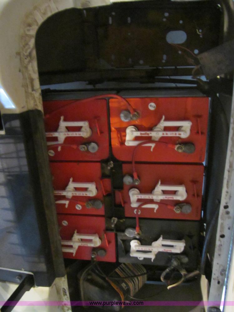 image for item E7567 EZ GO golf cart