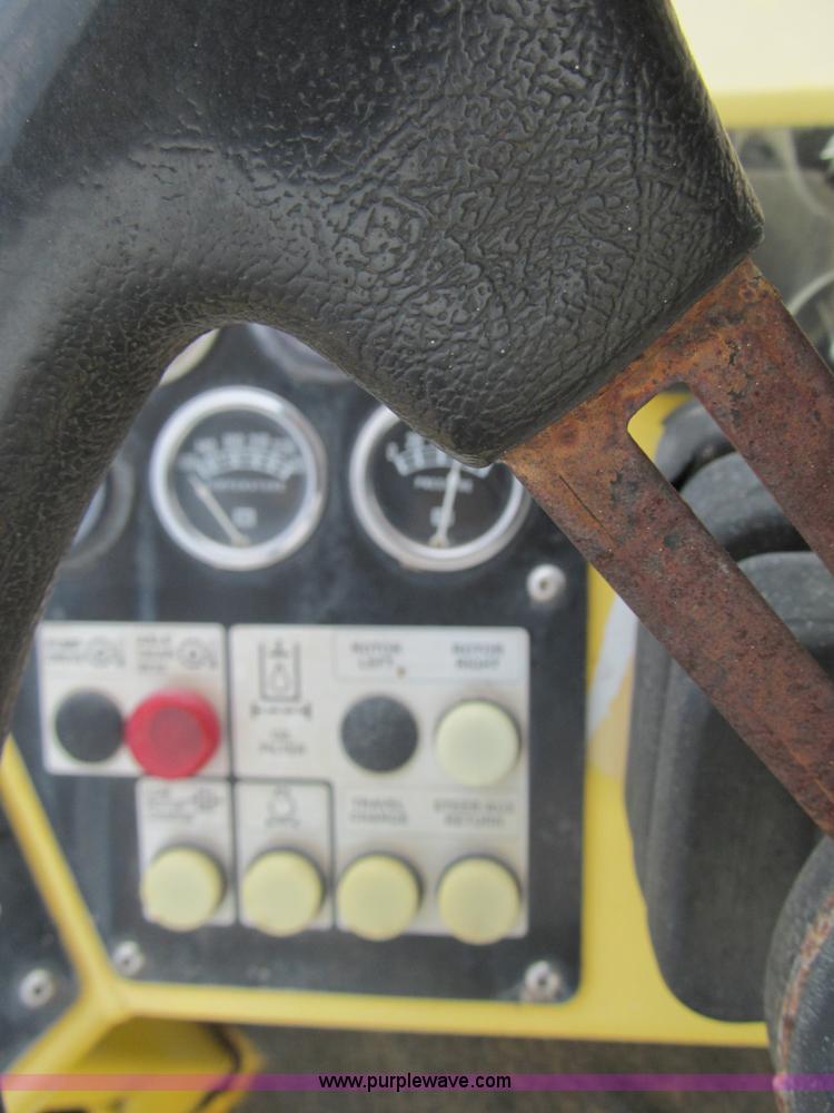 image for item E7578 2005 Bomag MPH364SDM recycler soil stabilizer