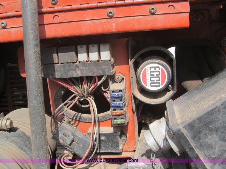 image for item E7583 1999 Ditch Witch JT520 horizontal directional drill