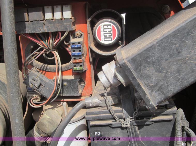 image for item E7583 1999 Ditch Witch JT520 horizontal directional drill