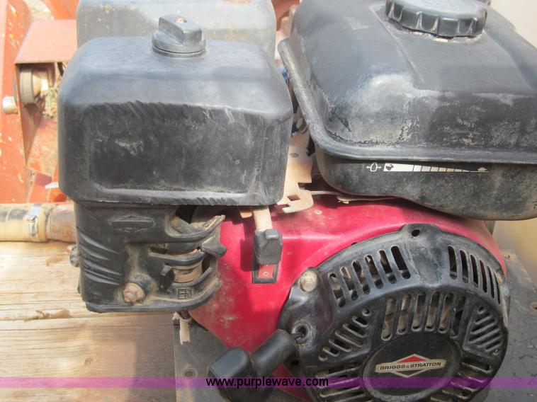 image for item E7583 1999 Ditch Witch JT520 horizontal directional drill