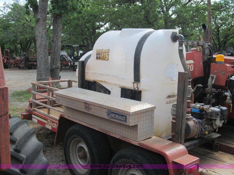 image for item E7583 1999 Ditch Witch JT520 horizontal directional drill