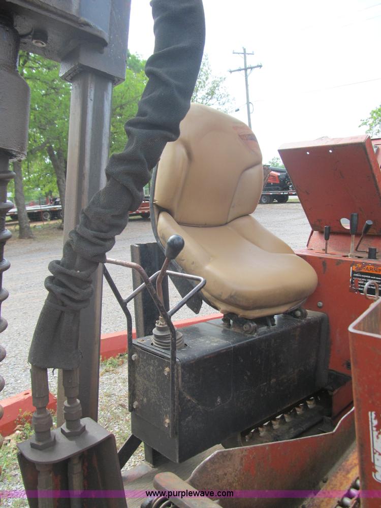 image for item E7583 1999 Ditch Witch JT520 horizontal directional drill