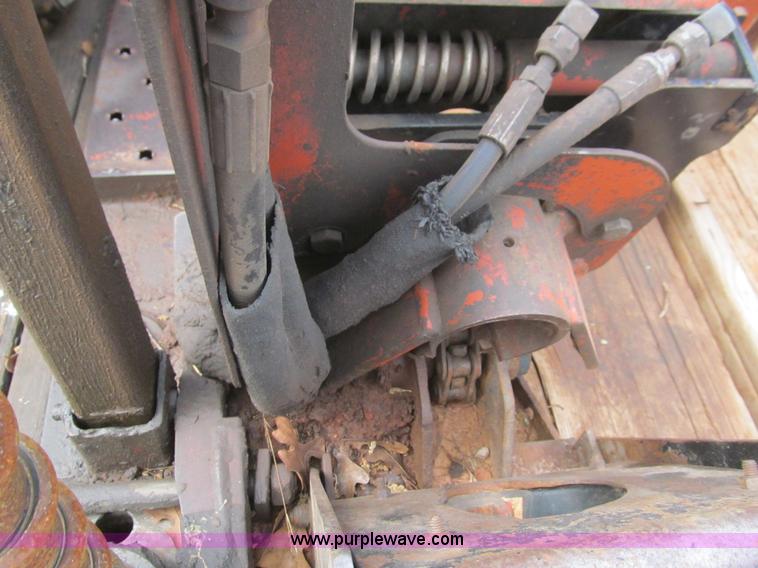 image for item E7583 1999 Ditch Witch JT520 horizontal directional drill