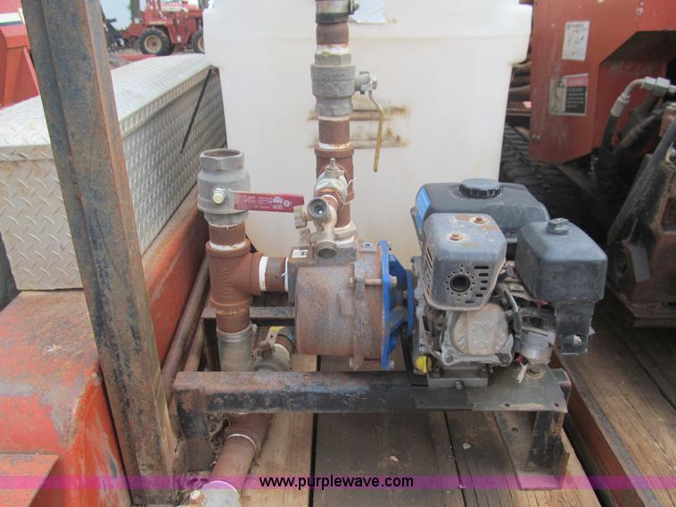 image for item E7583 1999 Ditch Witch JT520 horizontal directional drill