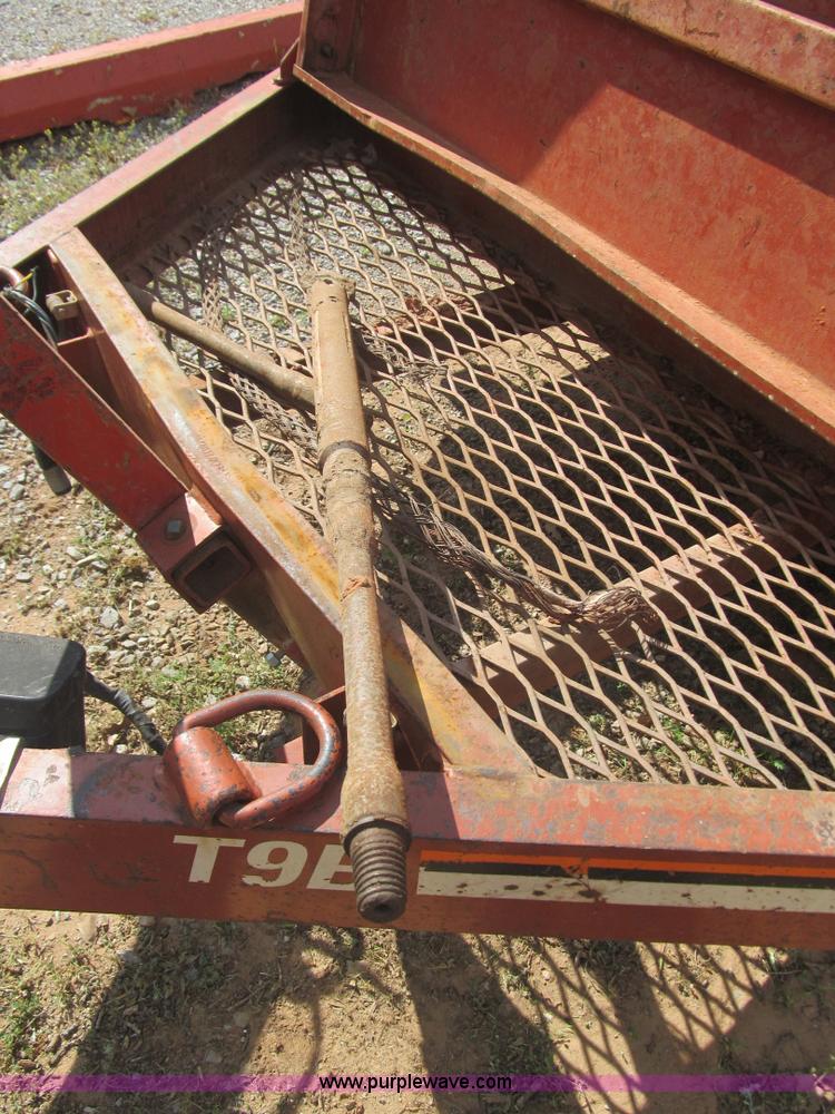 image for item E7583 1999 Ditch Witch JT520 horizontal directional drill