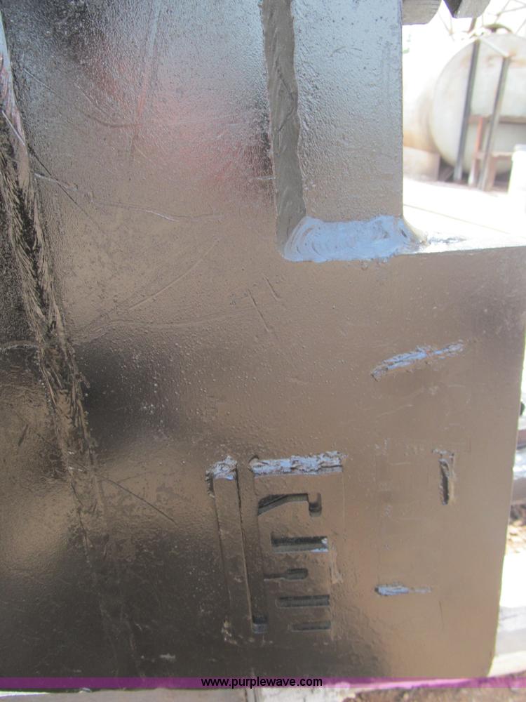 image for item E7584 Wain-Roy hydraulic hammer