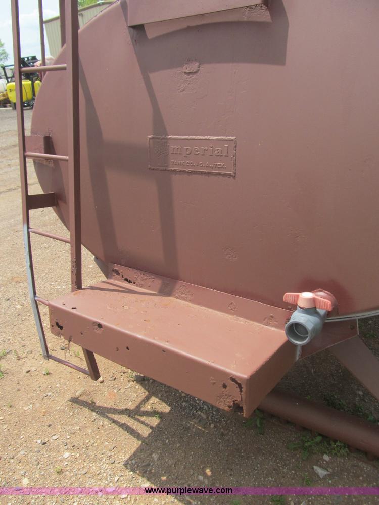 image for item E7586 Imperial 1,800 gallon water tank