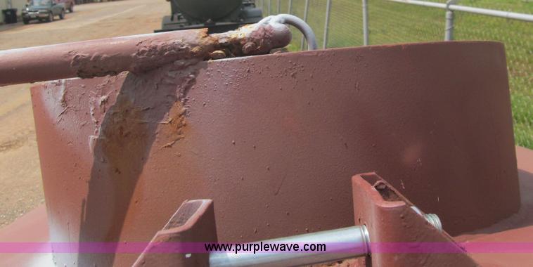 image for item E7586 Imperial 1,800 gallon water tank