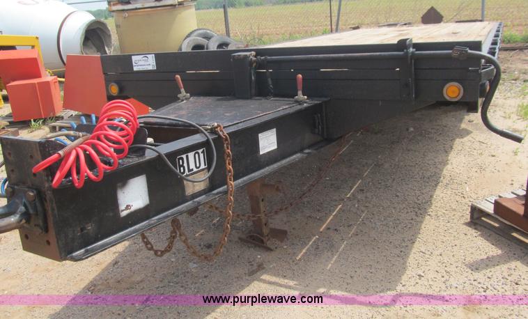image for item F3186 2001 Belshe DT255 flatbed trailer