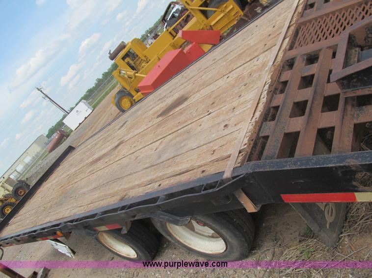 image for item F3186 2001 Belshe DT255 flatbed trailer