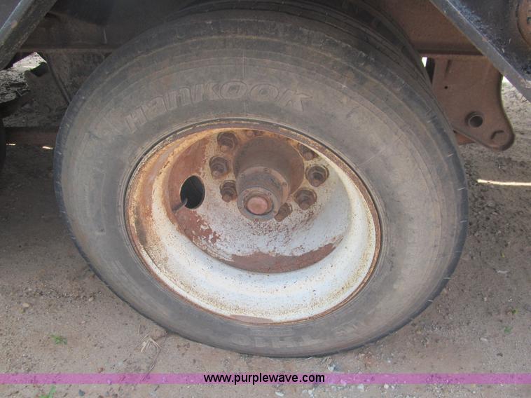 image for item F3186 2001 Belshe DT255 flatbed trailer