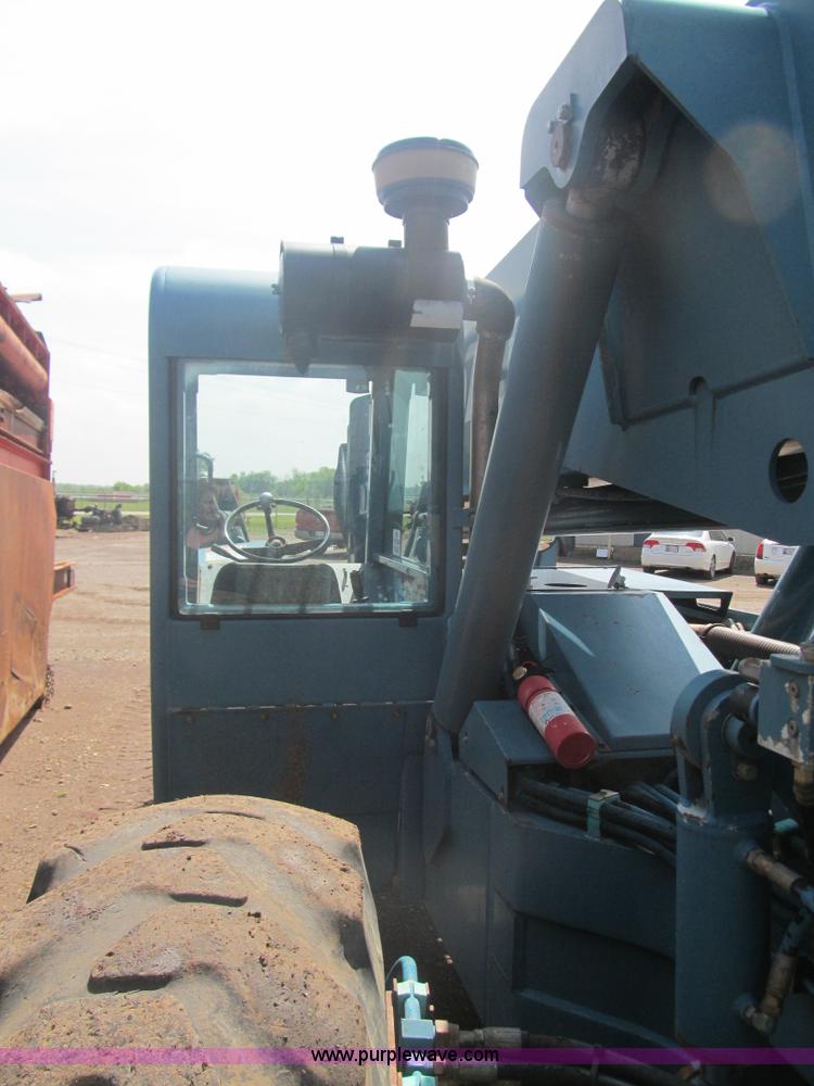 image for item F3191 2000 Gradall 544D telehandler