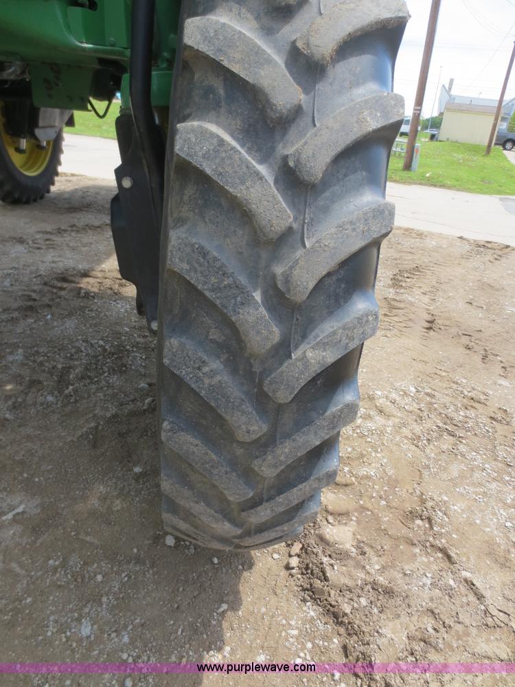 image for item F6642 2008 John Deere 4930 dry box spreader