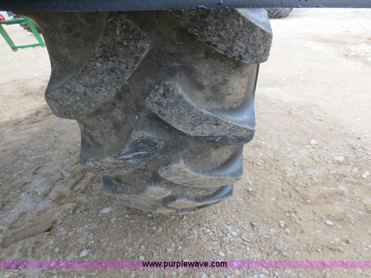 image for item F6642 2008 John Deere 4930 dry box spreader