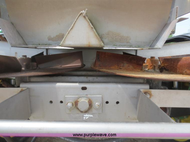 image for item F6642 2008 John Deere 4930 dry box spreader