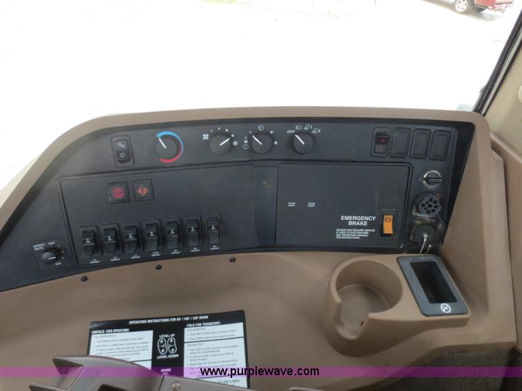 image for item F6642 2008 John Deere 4930 dry box spreader