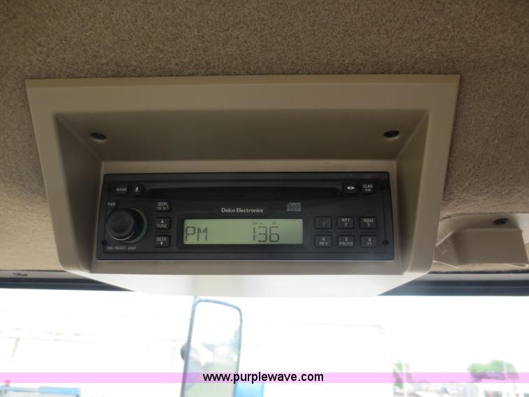 image for item F6642 2008 John Deere 4930 dry box spreader