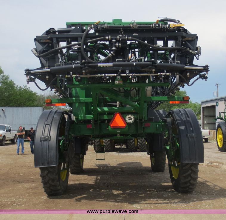 image for item F6643 2010 John Deere 4930 self-propelled sprayer