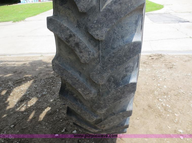 image for item F6643 2010 John Deere 4930 self-propelled sprayer