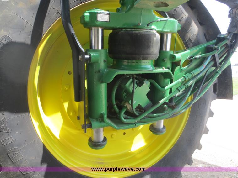 image for item F6643 2010 John Deere 4930 self-propelled sprayer